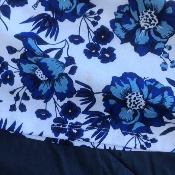 Fun flower H&M skater dress - Picture 3 of 3